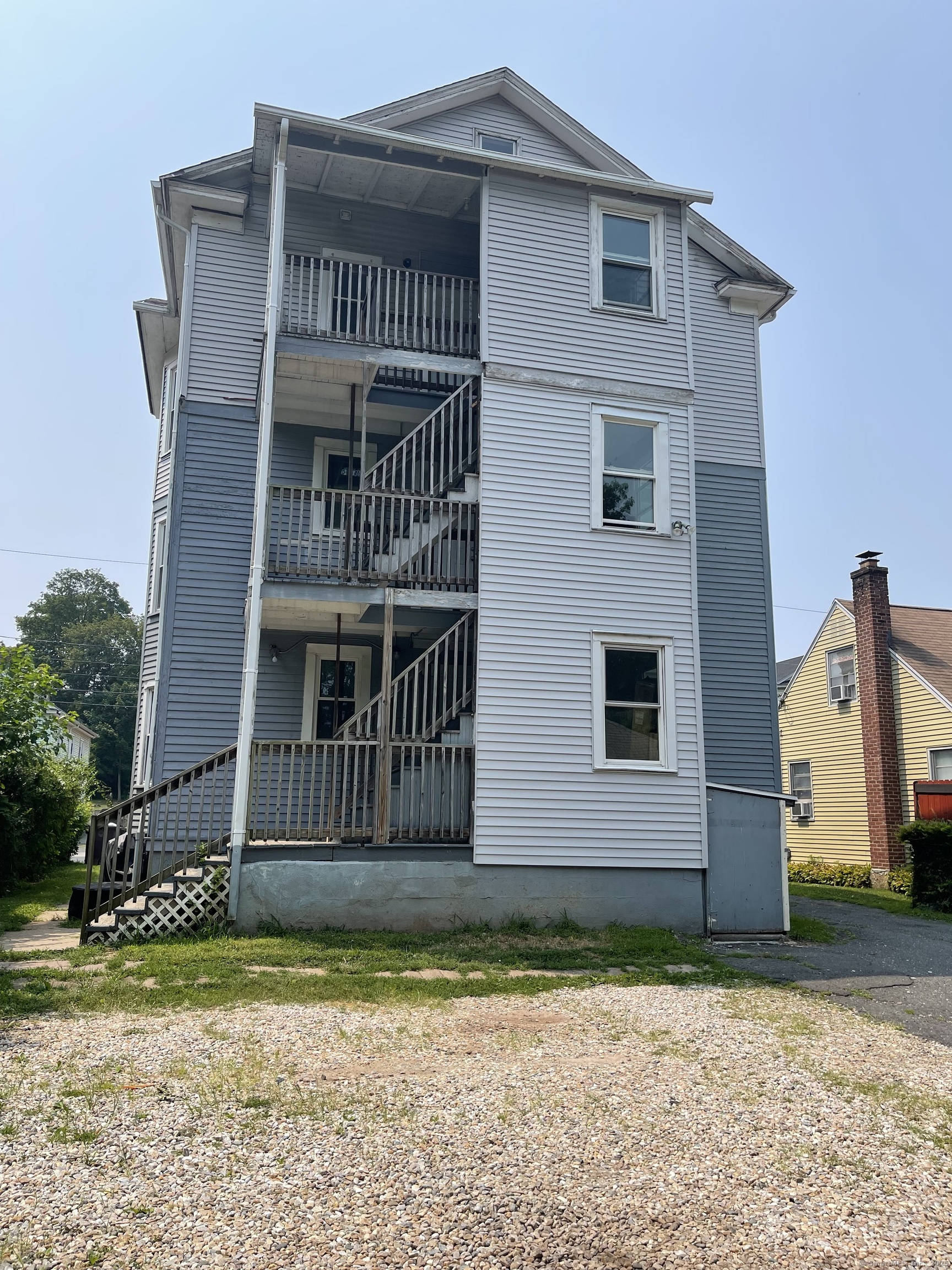 New Britain, Connecticut 06051, United States, 6 Bedrooms Bedrooms, ,3 BathroomsBathrooms,Residential,Active,187912