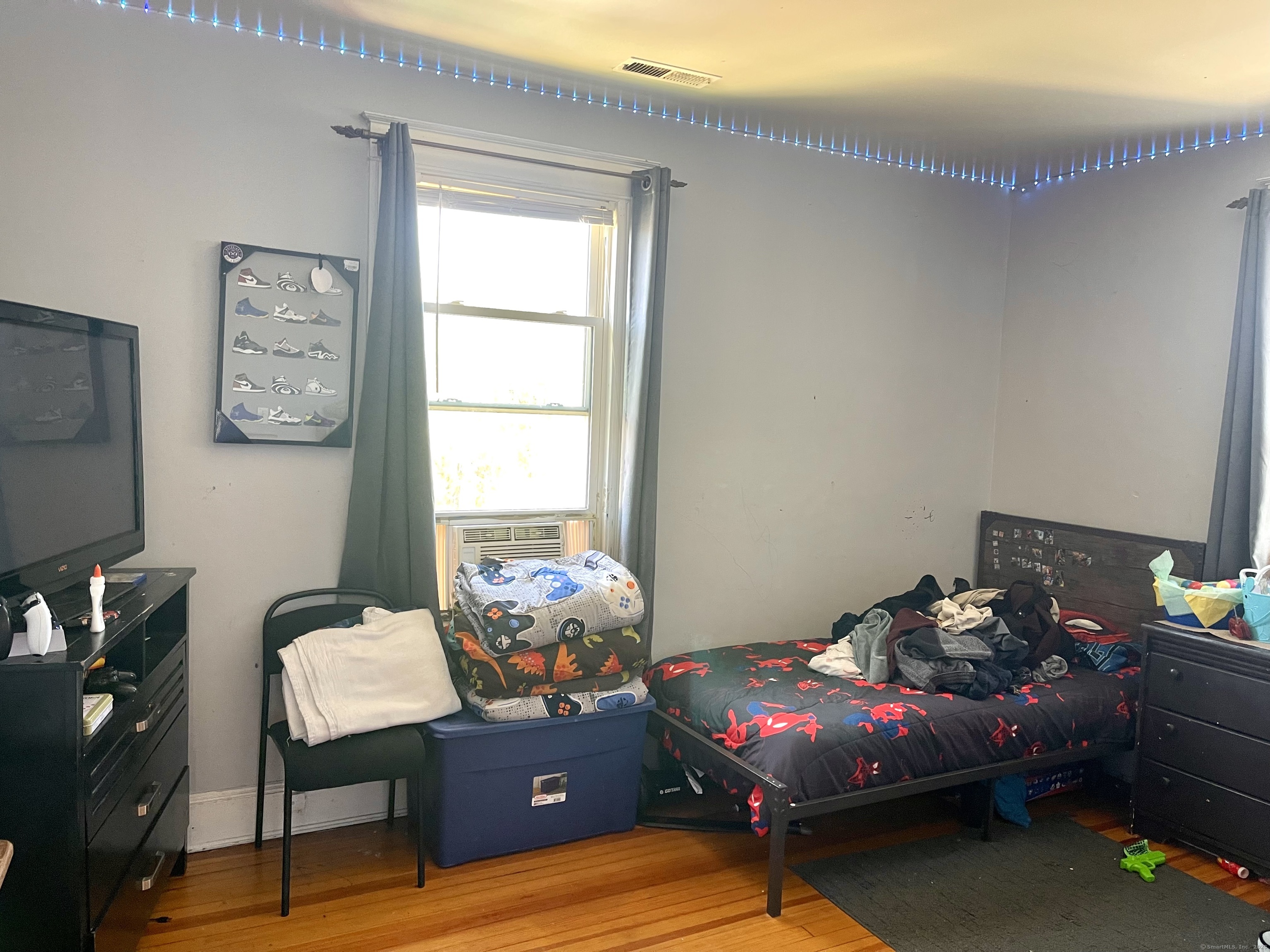 New Britain, Connecticut 06051, United States, 6 Bedrooms Bedrooms, ,3 BathroomsBathrooms,Residential,Active,187912