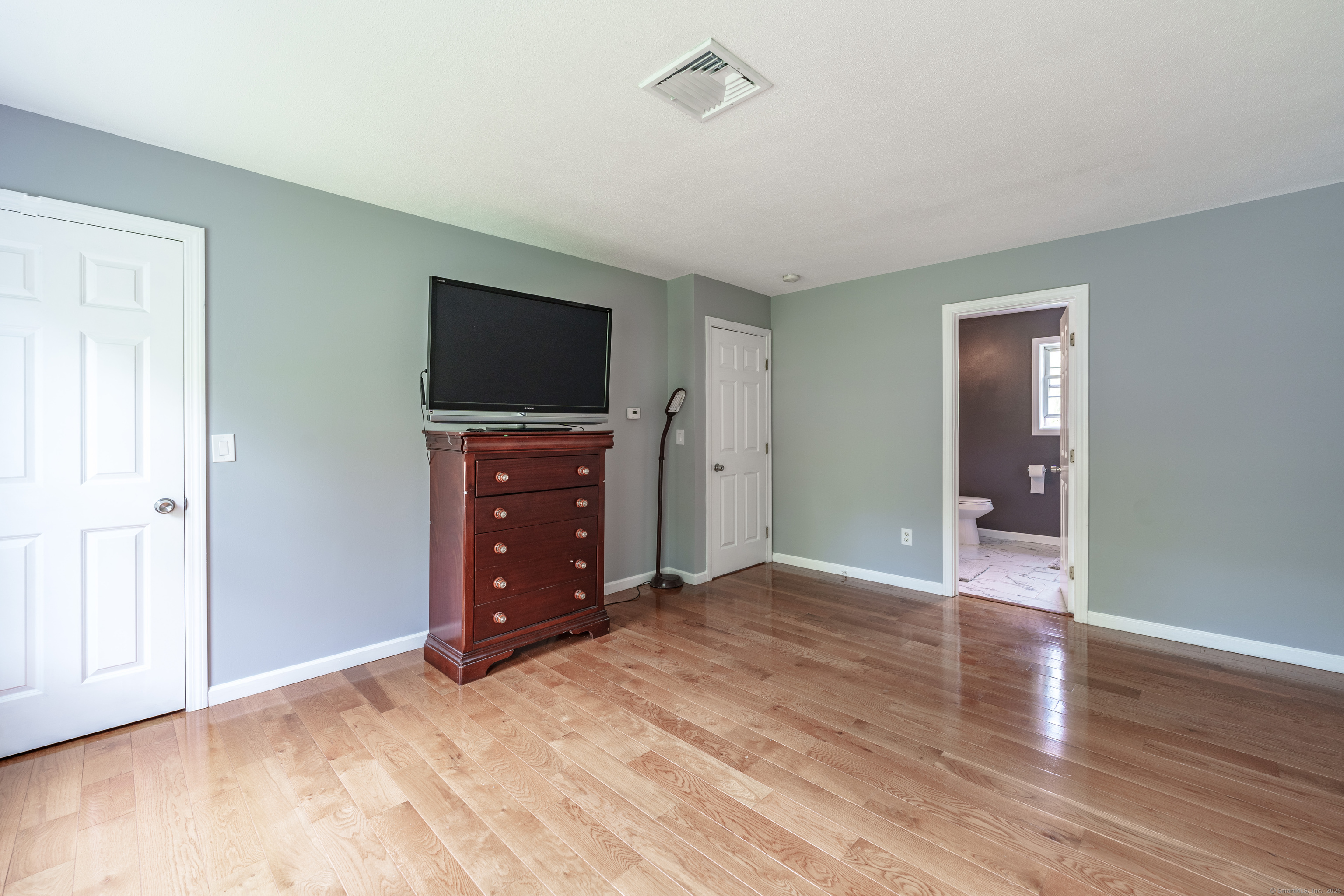 270 Broadbrook Road, Enfield, Connecticut image 15
