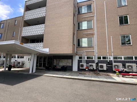 Condo For Rent - 5 Bishop Road #101<br/> West Hartford, CT 06119