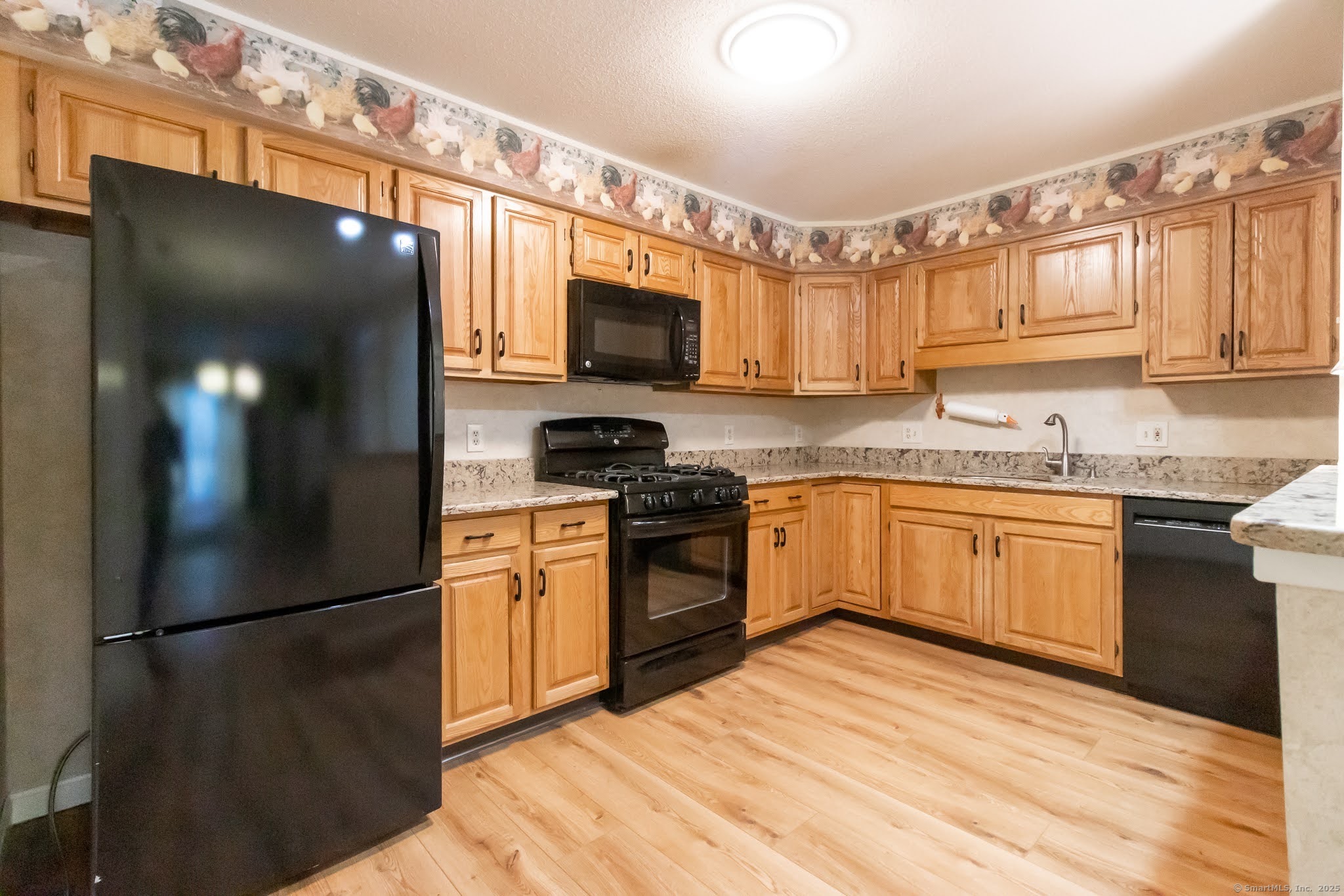 107 Ashmead Commons #107, Enfield, Connecticut image 9