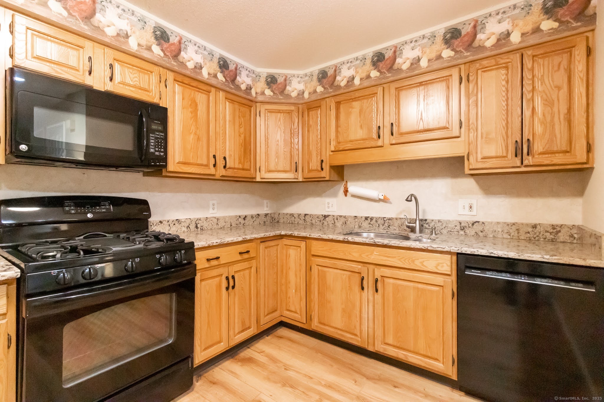 107 Ashmead Commons #107, Enfield, Connecticut image 10