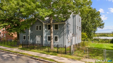 Multifamily For Rent - 272 Bellevue Street<br/> Hartford County, Hartford, CT 06120