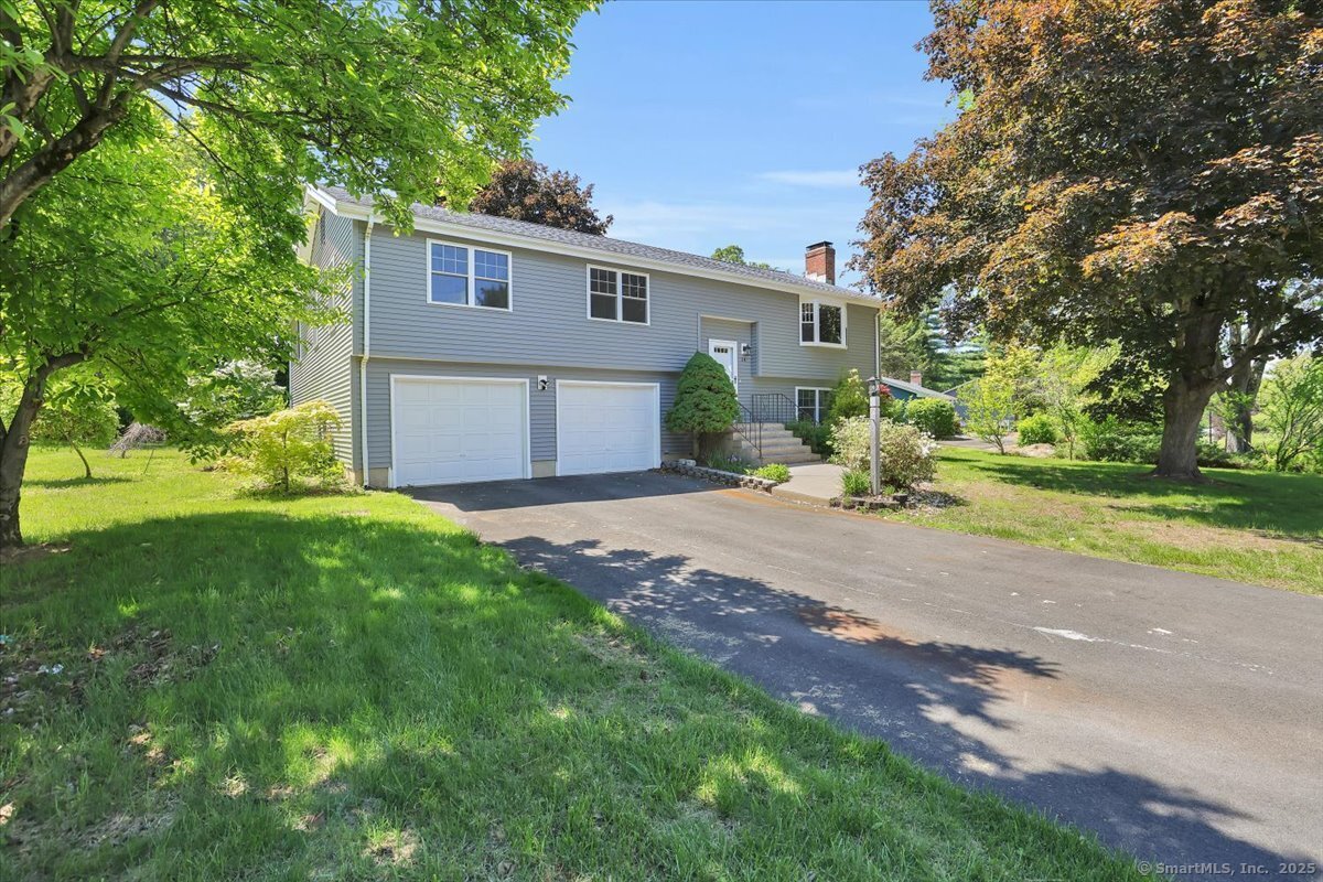 14 Bent Road, Windsor, Connecticut image 1