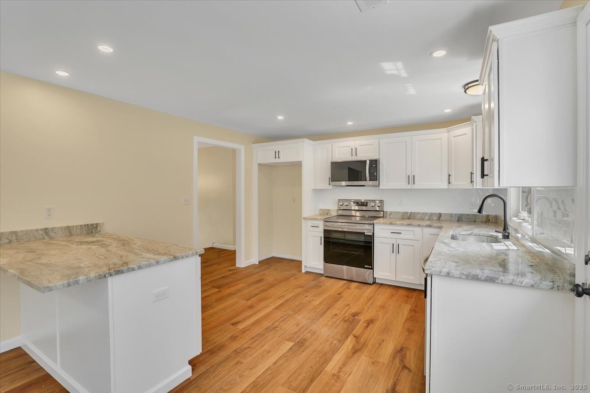 14 Bent Road, Windsor, Connecticut image 8