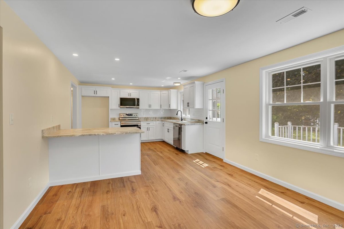 14 Bent Road, Windsor, Connecticut image 7