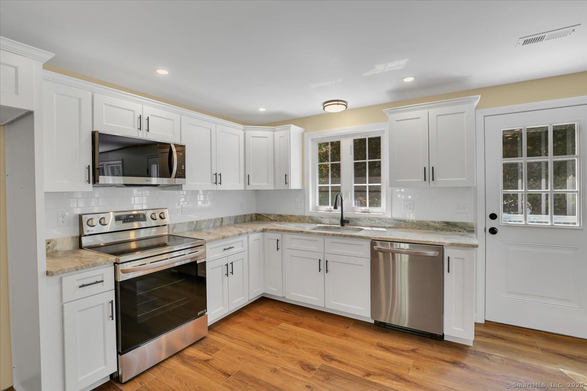 14 Bent Road, Windsor, Connecticut image 10