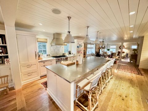 Photo of 9 Barclay Court, Norwalk, CT 06853 (MLS # 24144596)