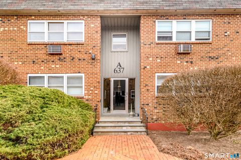 Photo of 637 Cove Road #A3, Stamford, CT 06902 (MLS # 24161323)