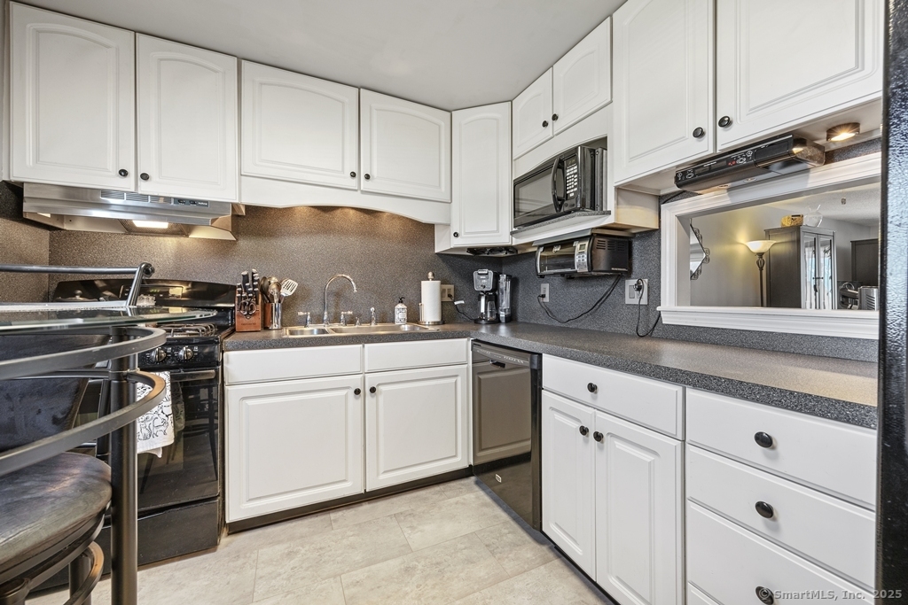 245 Cherry Avenue #K15, Watertown, Connecticut image 3
