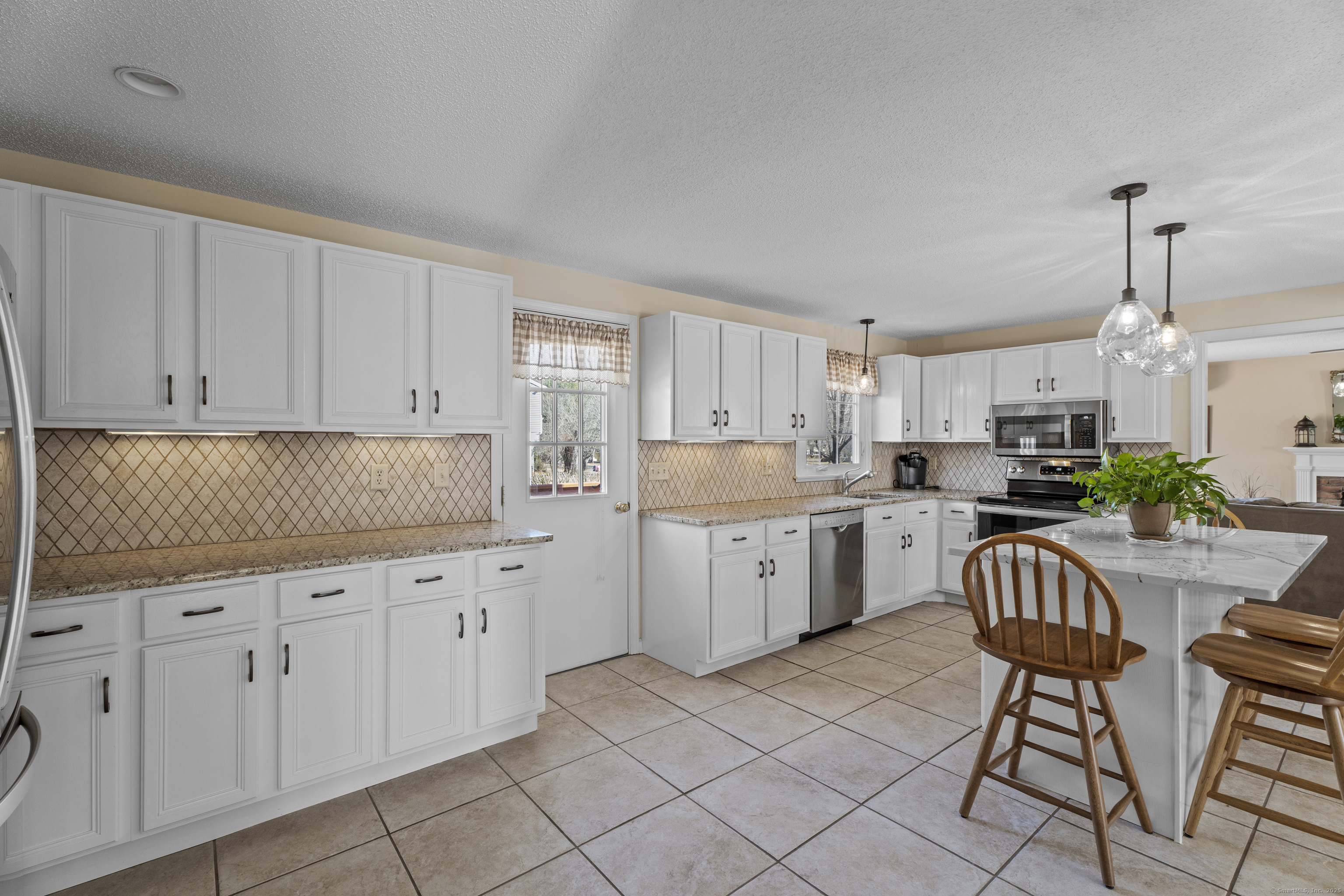 282 Valley Shore Drive, Guilford, Connecticut image 9