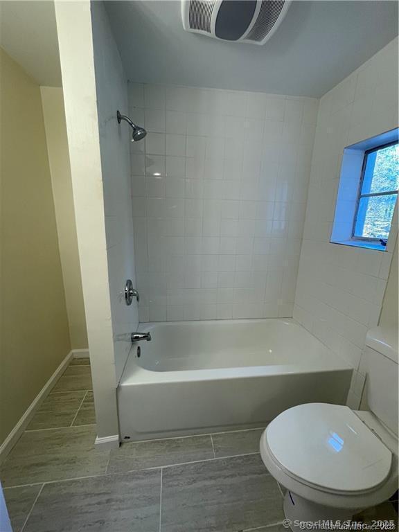 Redding, Connecticut 06896, United States, 3 Bedrooms Bedrooms, ,2 BathroomsBathrooms,Residential,Active,199195