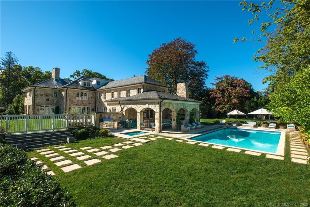 Photo 1 of 25 Field Point Drive, Greenwich, Connecticut, $13,375,000, Web #: 170407668