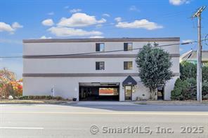 Rental Property at Main Avenue 10, Norwalk, Connecticut - Bathrooms: 1 
Rooms: 2  - $1,575 MO.