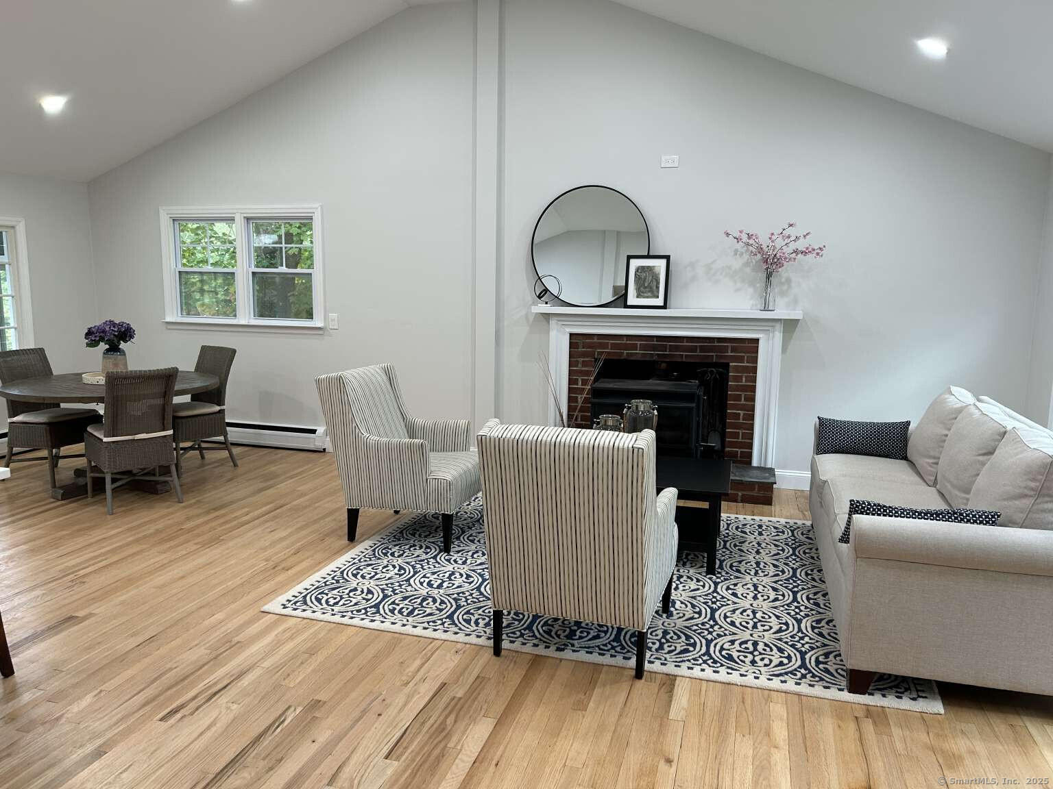 18 Great Meadow Road