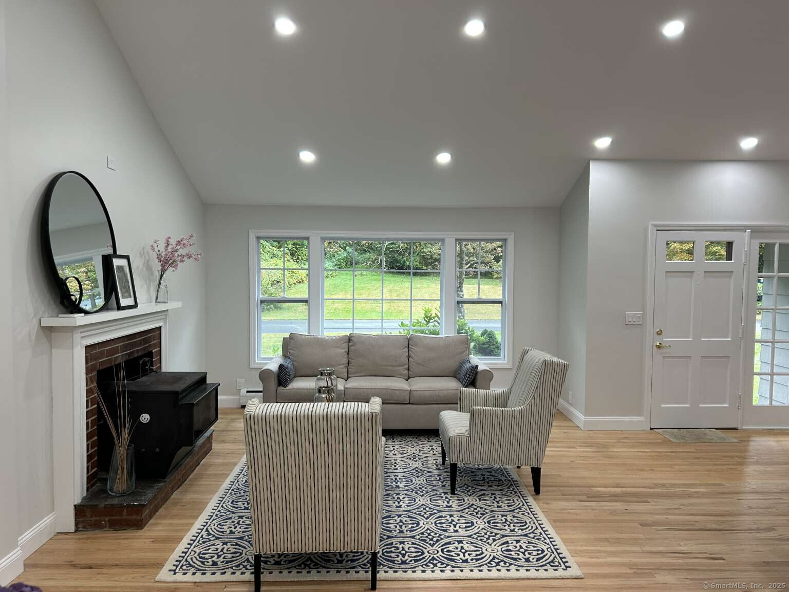 18 Great Meadow Road