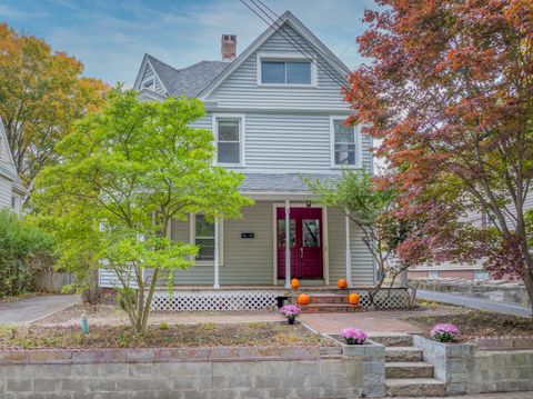Photo of 9 Thames Terrace, Norwich, CT 06360 (MLS # 24133953)