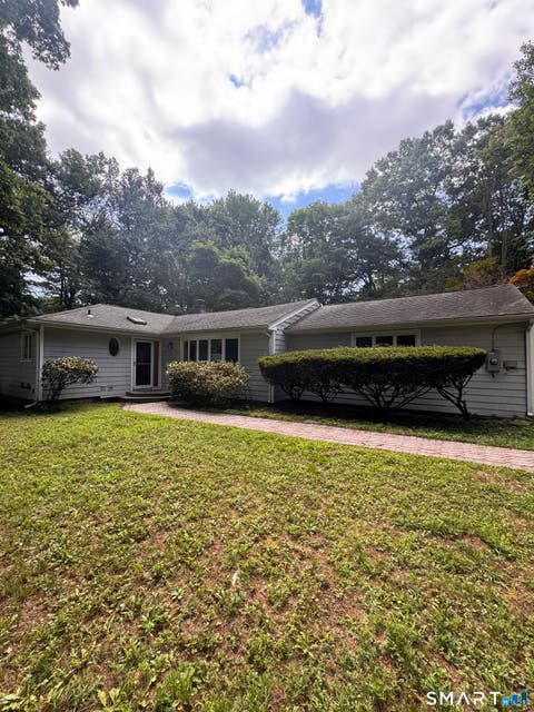 Homes For Rent - 8 Midwood Road<br/> Norwalk, CT 06851