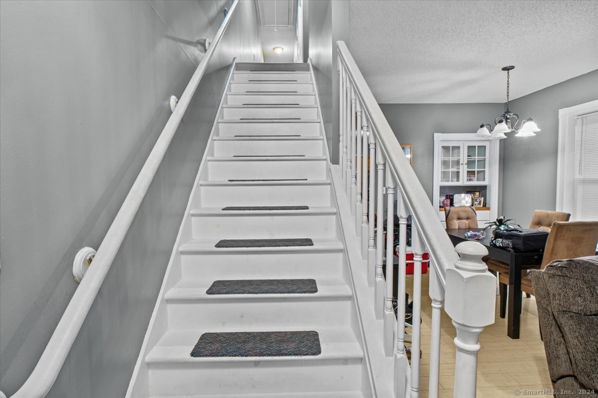 2 Putnam Heights, Hartford, Connecticut image 3