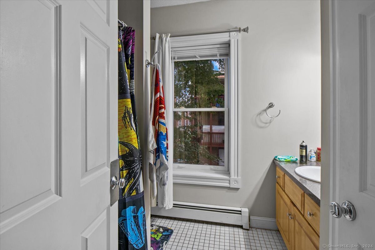 2 Putnam Heights, Hartford, Connecticut image 17