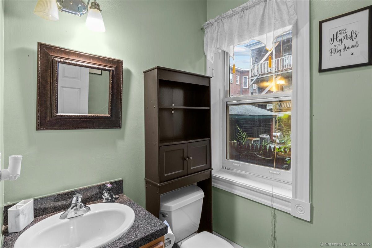 2 Putnam Heights, Hartford, Connecticut image 12