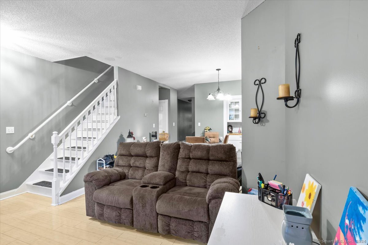 2 Putnam Heights, Hartford, Connecticut image 5