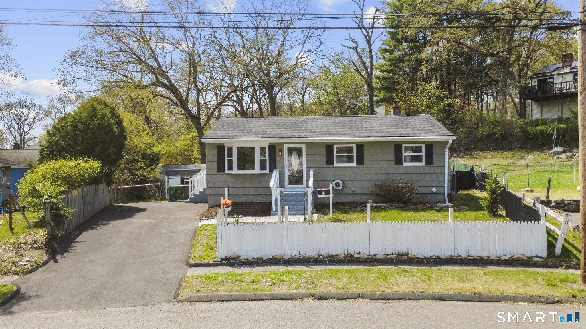 5 Elaine Drive