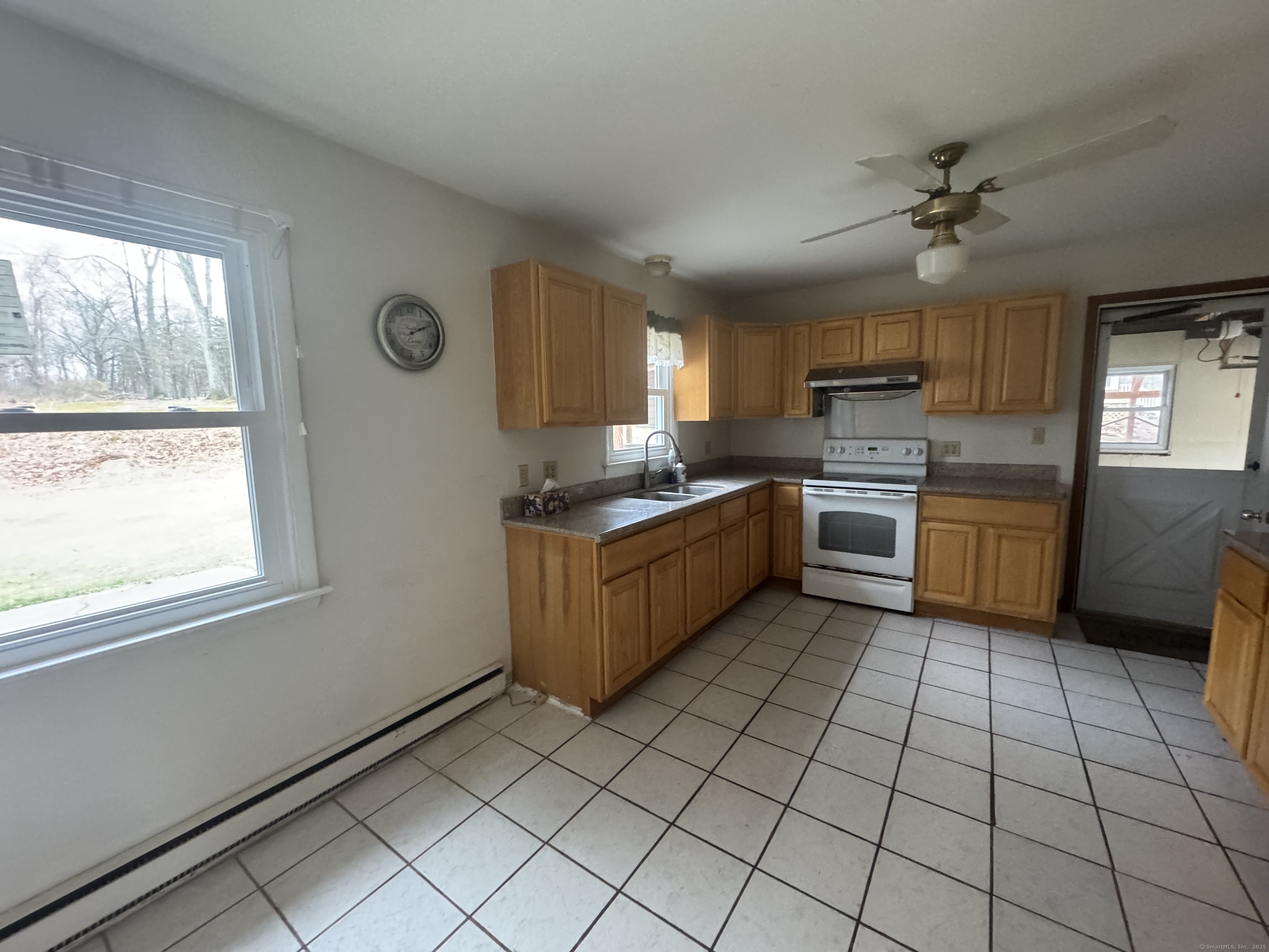 499 Kitemaug Road, Montville, Connecticut image 3