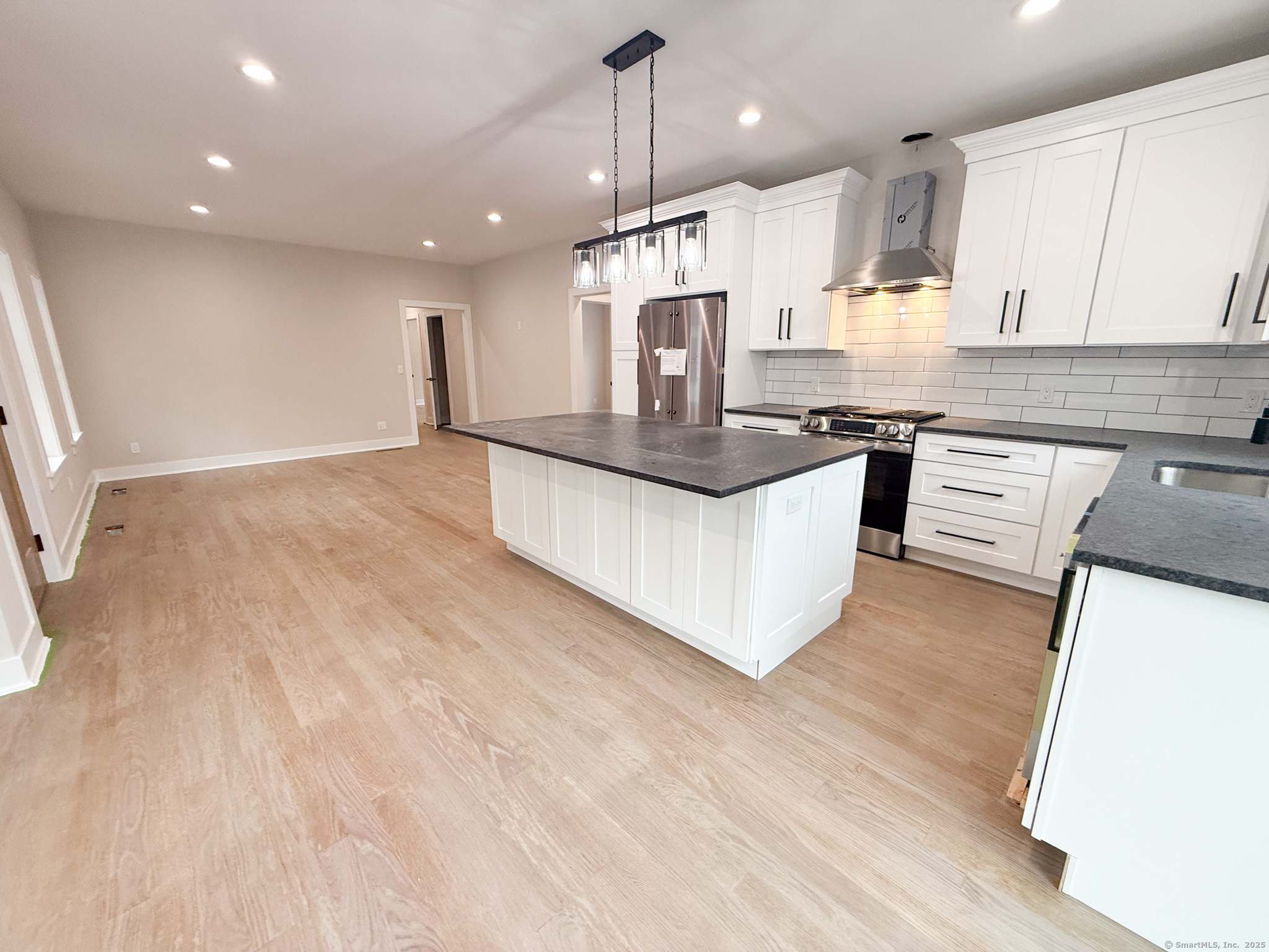 Berlin, Connecticut 06037, United States, 3 Bedrooms Bedrooms, ,2 BathroomsBathrooms,Residential,Coming Soon,163121