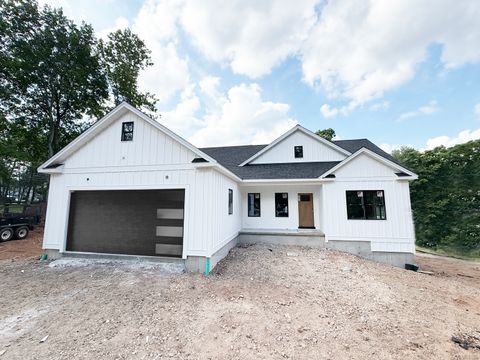 305 Lincoln Street, Berlin, CT 06037 - #: 24108896