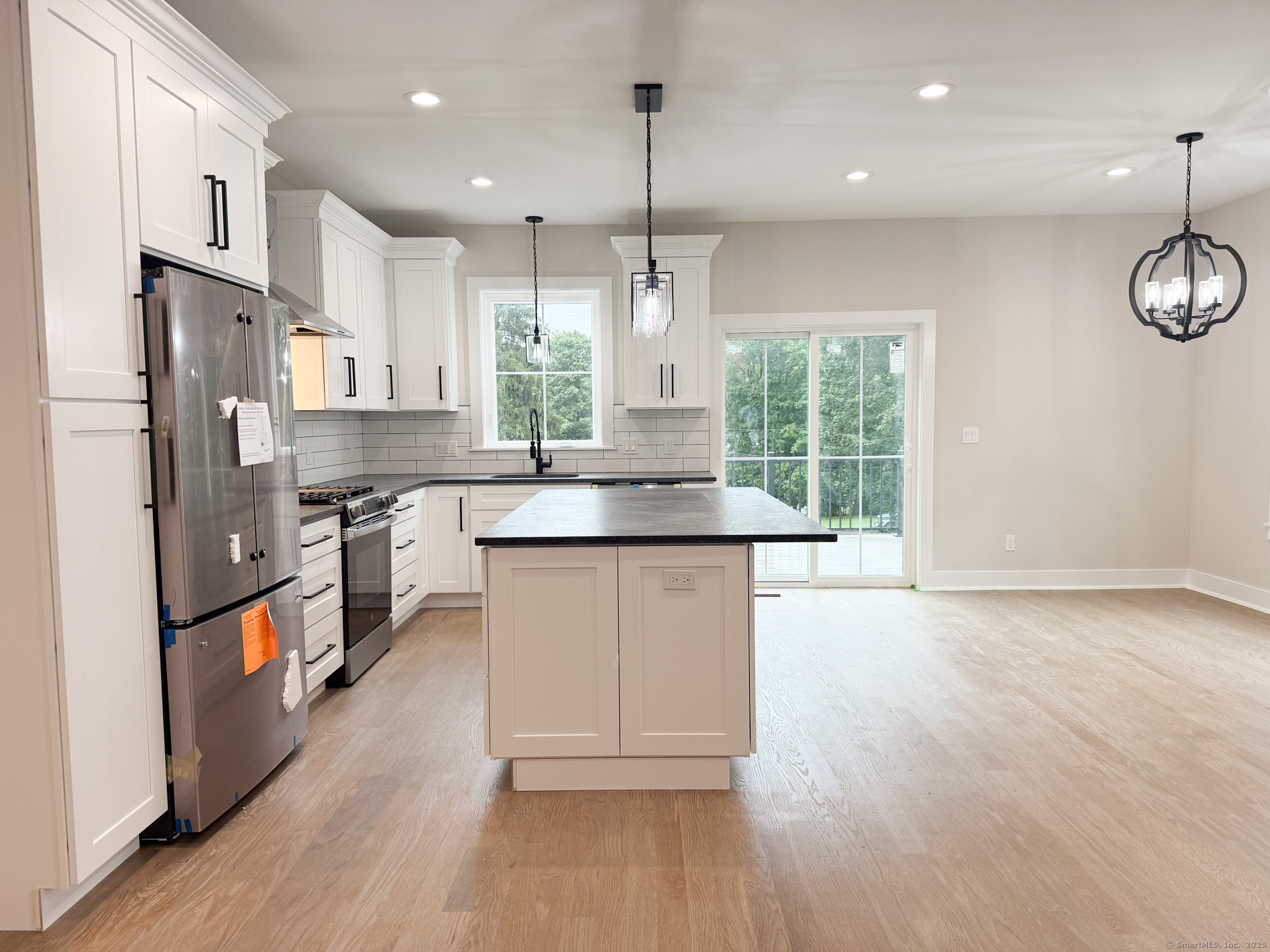 Berlin, Connecticut 06037, United States, 3 Bedrooms Bedrooms, ,2 BathroomsBathrooms,Residential,Coming Soon,163121