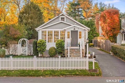 25 Lakeside Avenue Darien CT 06820