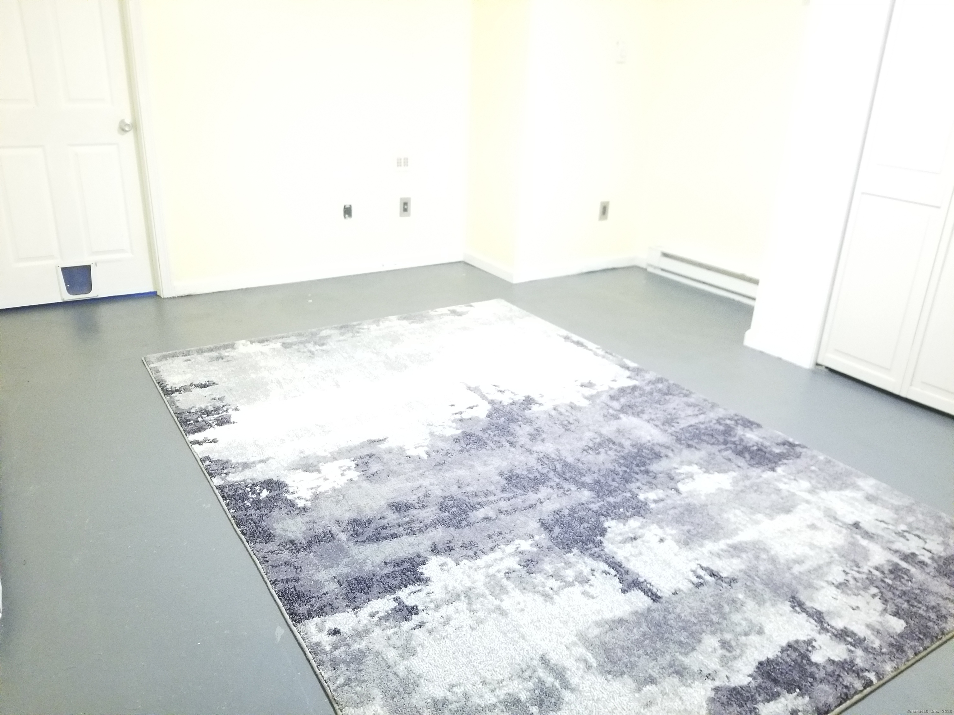 Ellington, Connecticut 06029, United States, 1 Bedroom Bedrooms, ,2 BathroomsBathrooms,Residential,Active,248001