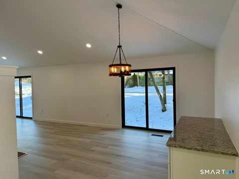 15 Finch Run 15 Avon CT 06001