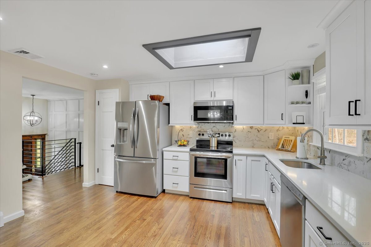 87 Birchwood Drive, North Branford, Connecticut image 5