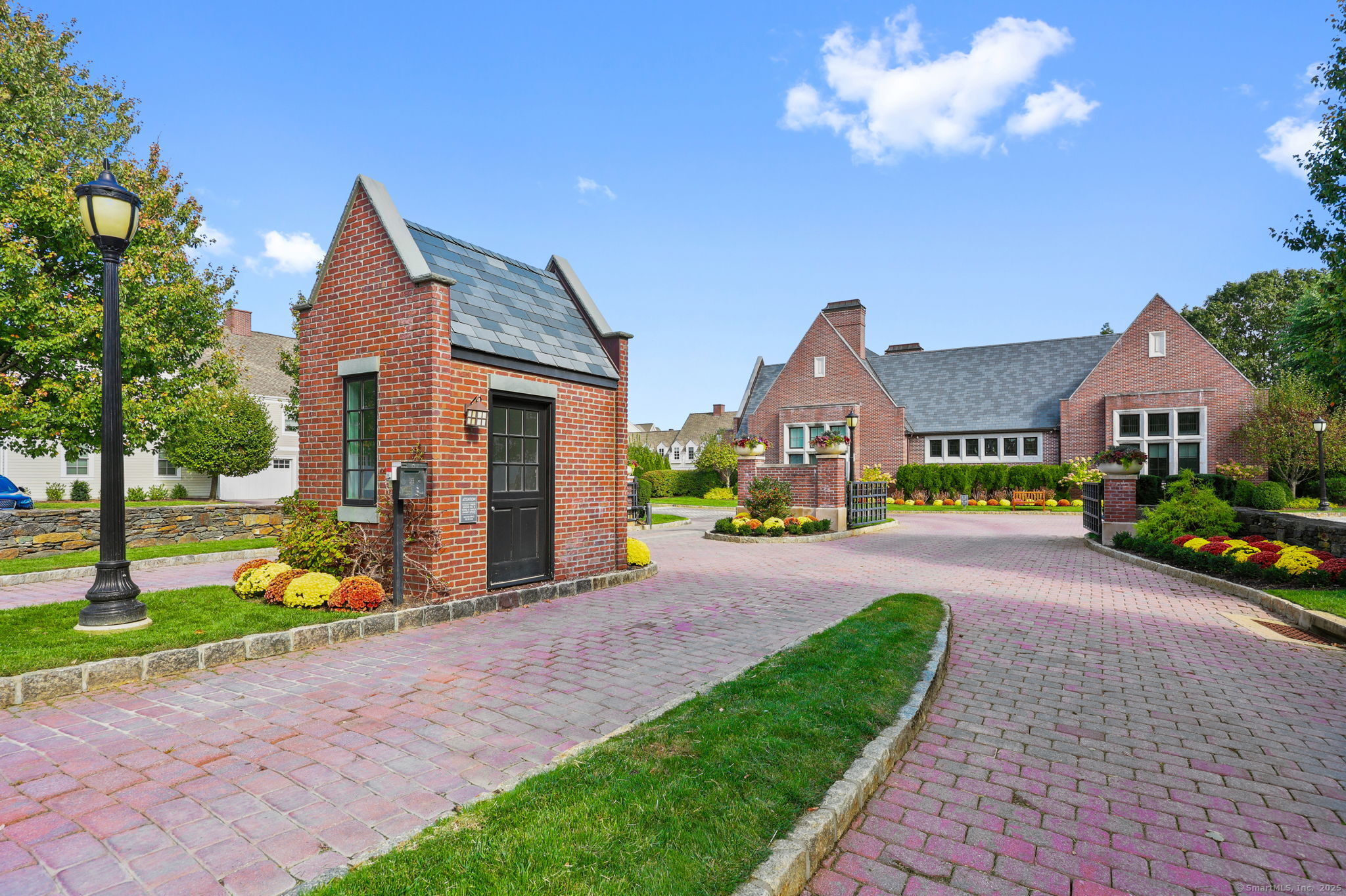 77 Havemeyer Lane 420