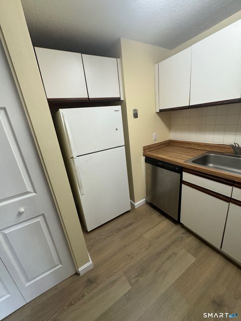 Tiny photo for 184 Burgundy Hill Lane #184, Middletown, CT 06457 (MLS # 24170218)