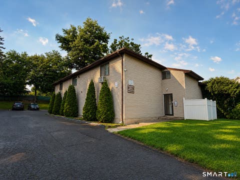 Photo of 14 Short Street #1D, New Britain, CT 06051 (MLS # 24200928)