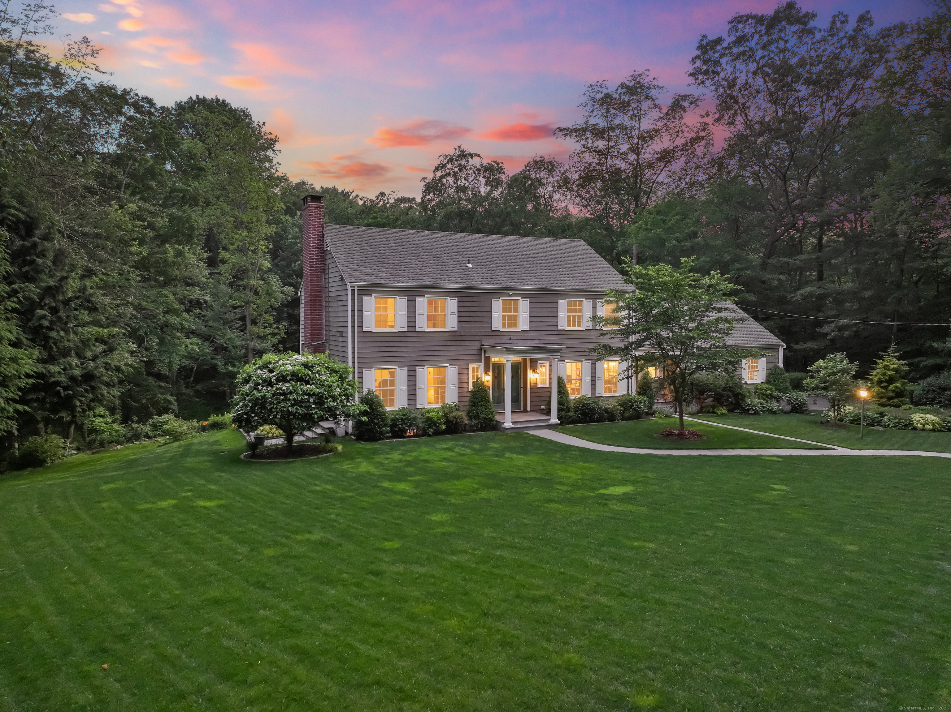 Property for Sale at Logan Road, New Canaan, Connecticut - Bedrooms: 5 
Bathrooms: 4 
Rooms: 12  - $2,680,000
