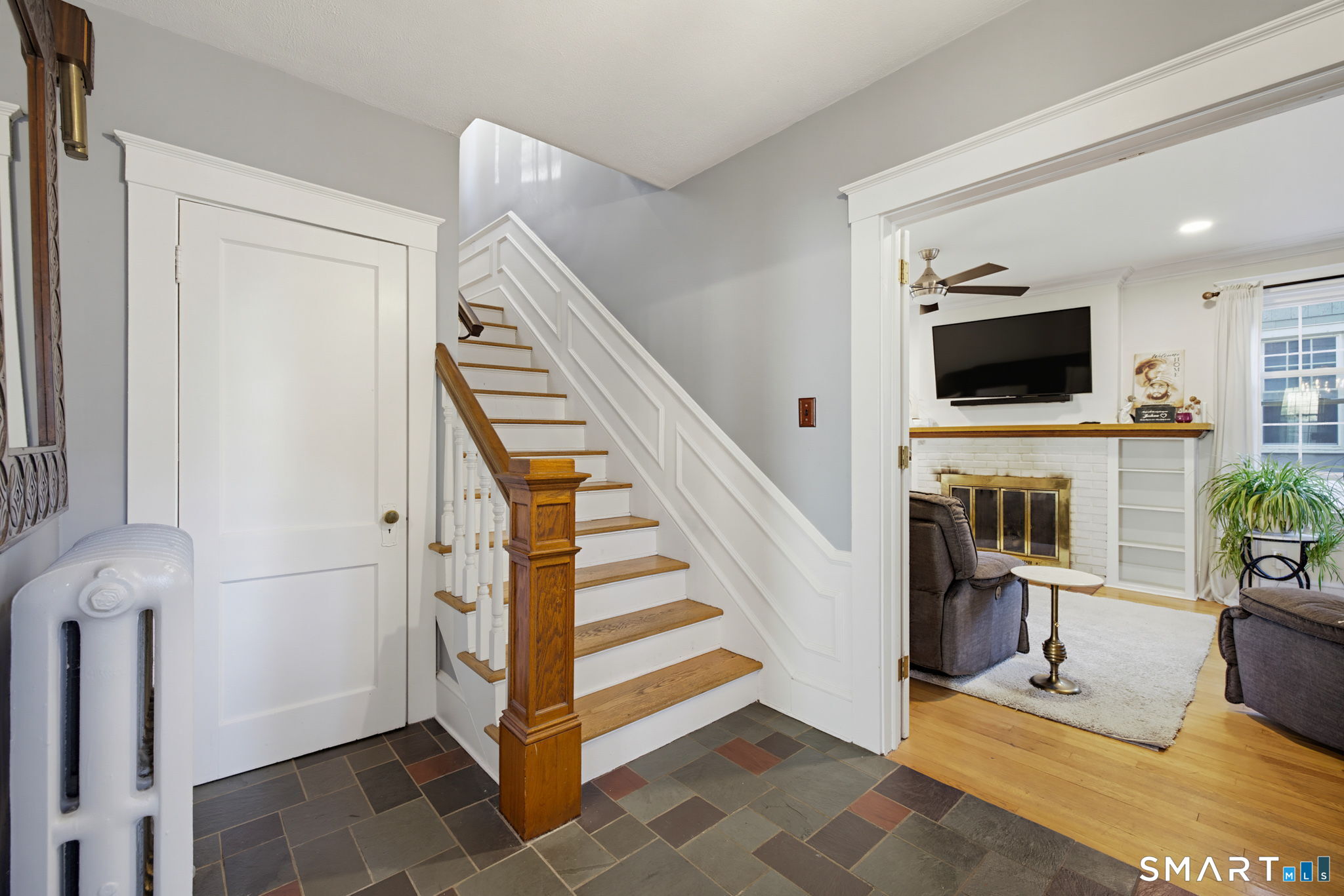32 Collins Parkway