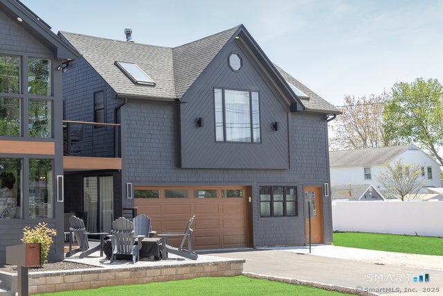 48B Swan Avenue