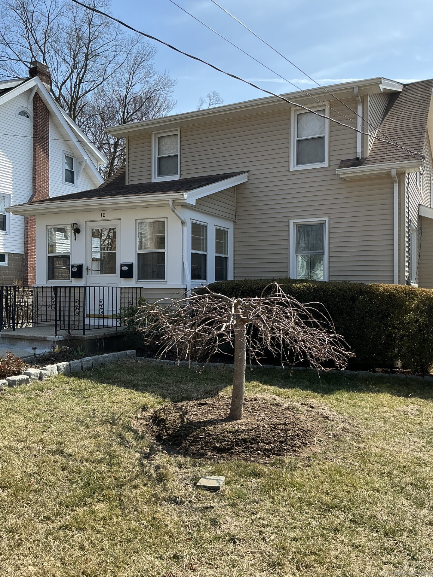 Rental Property at Sycamore Street, Norwalk, Connecticut - Bedrooms: 1 
Bathrooms: 1 
Rooms: 3  - $1,900 MO.