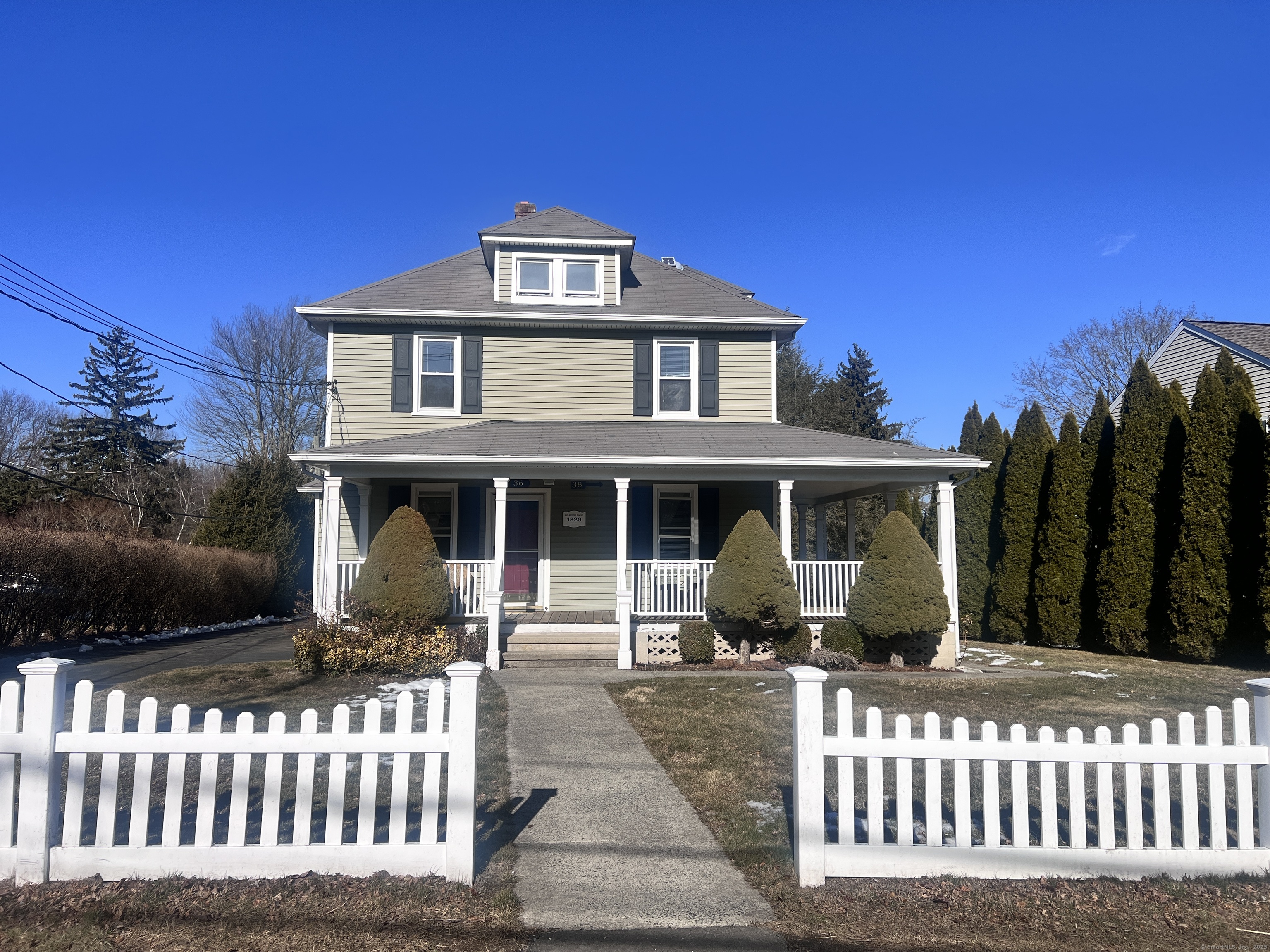 Rental Property at Treadwell Avenue 2, Westport, Connecticut - Bedrooms: 2 
Bathrooms: 1 
Rooms: 4  - $2,975 MO.