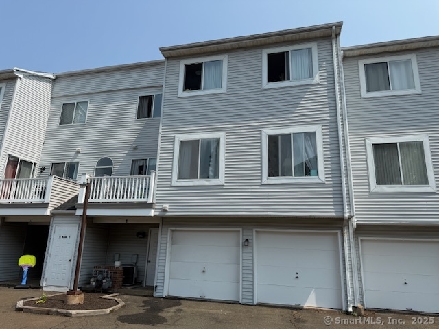 9 Staffordshire Commons Drive 9