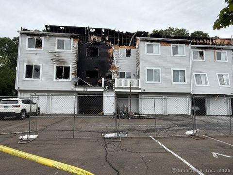 9 Staffordshire Commons Drive 9 Wallingford CT 06492