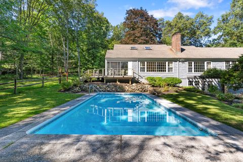 71 Jonathan Road New Canaan CT 06840