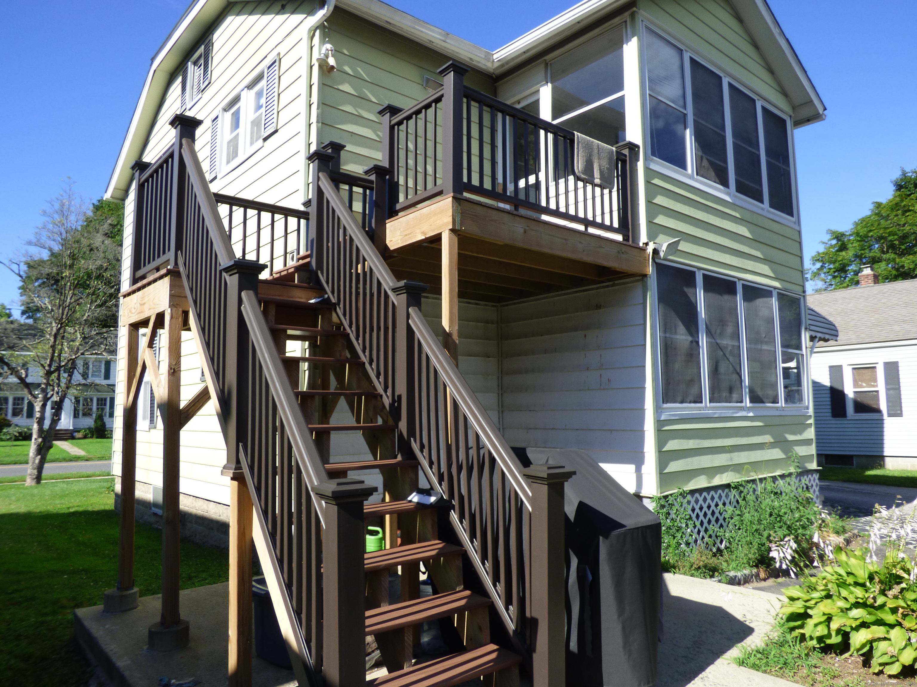 9 Fleetwood Avenue