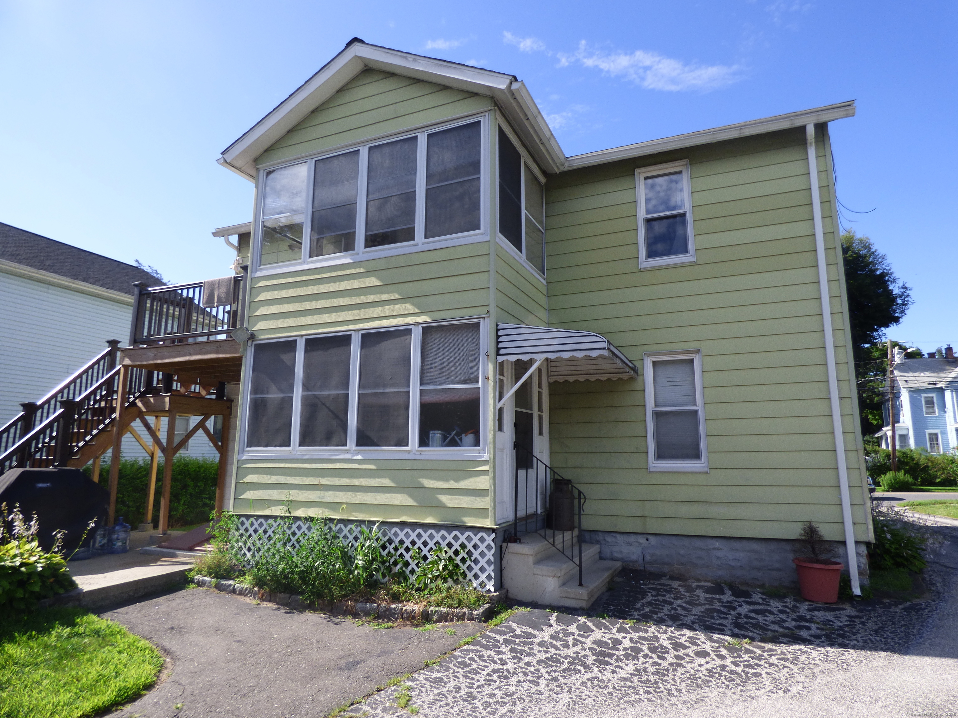9 Fleetwood Avenue