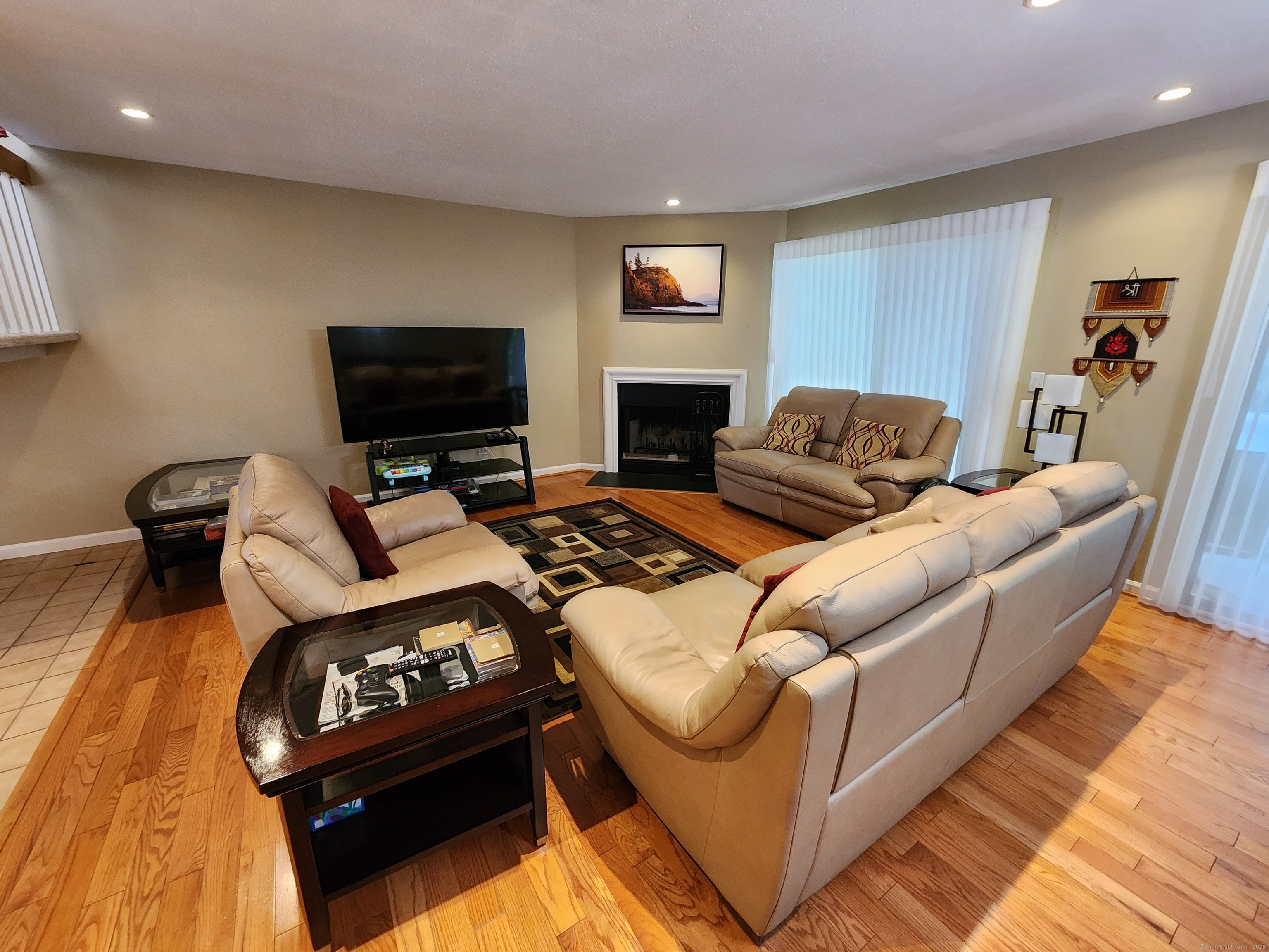 320 Strawberry Hill Avenue APT 15