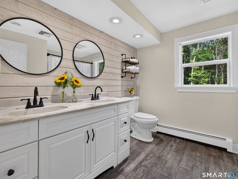 Tiny photo for 527 Clintonville Road, North Haven, CT 06473 (MLS # 24208617)
